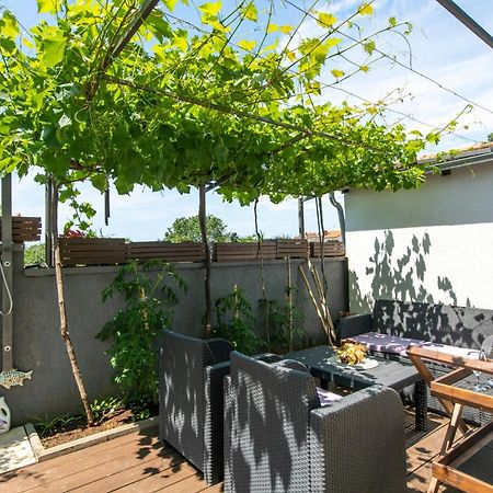 Apartments Greta & Ivona Pula Ngoại thất bức ảnh