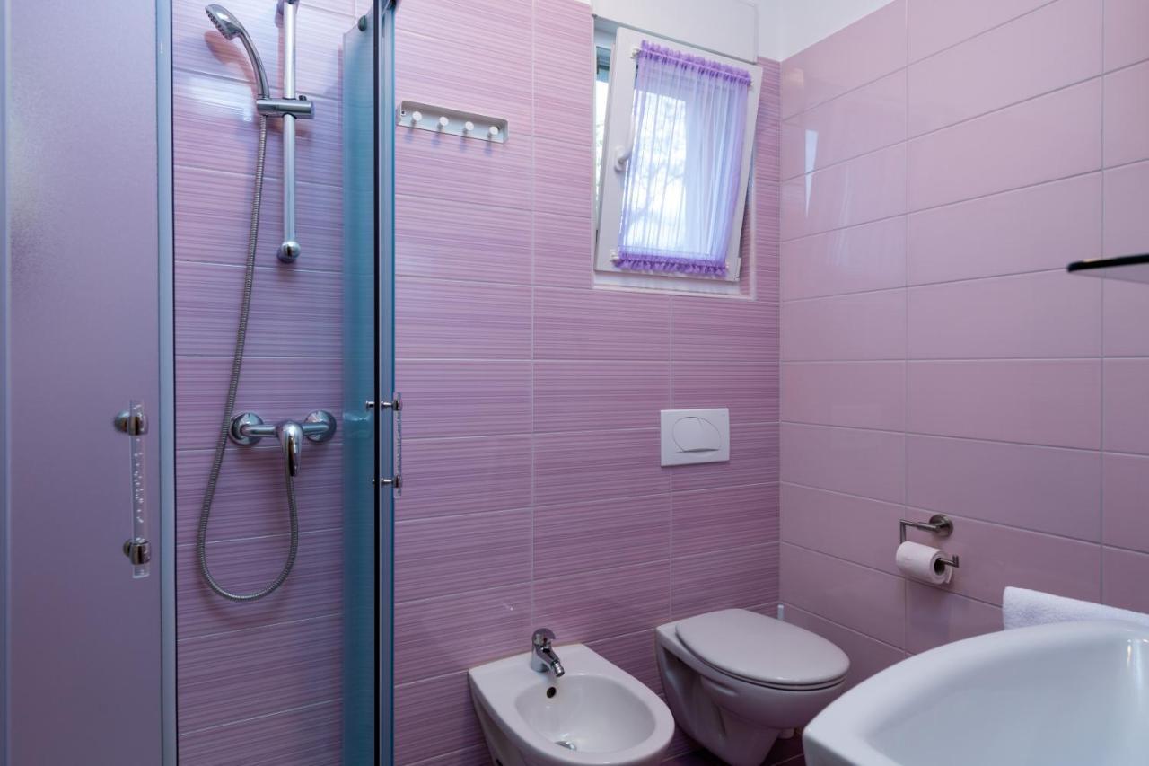 Apartments Greta & Ivona Pula Ngoại thất bức ảnh