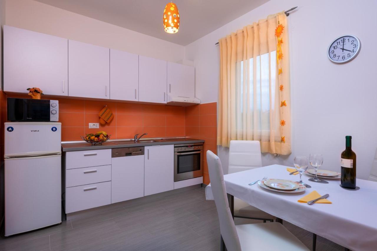 Apartments Greta & Ivona Pula Ngoại thất bức ảnh