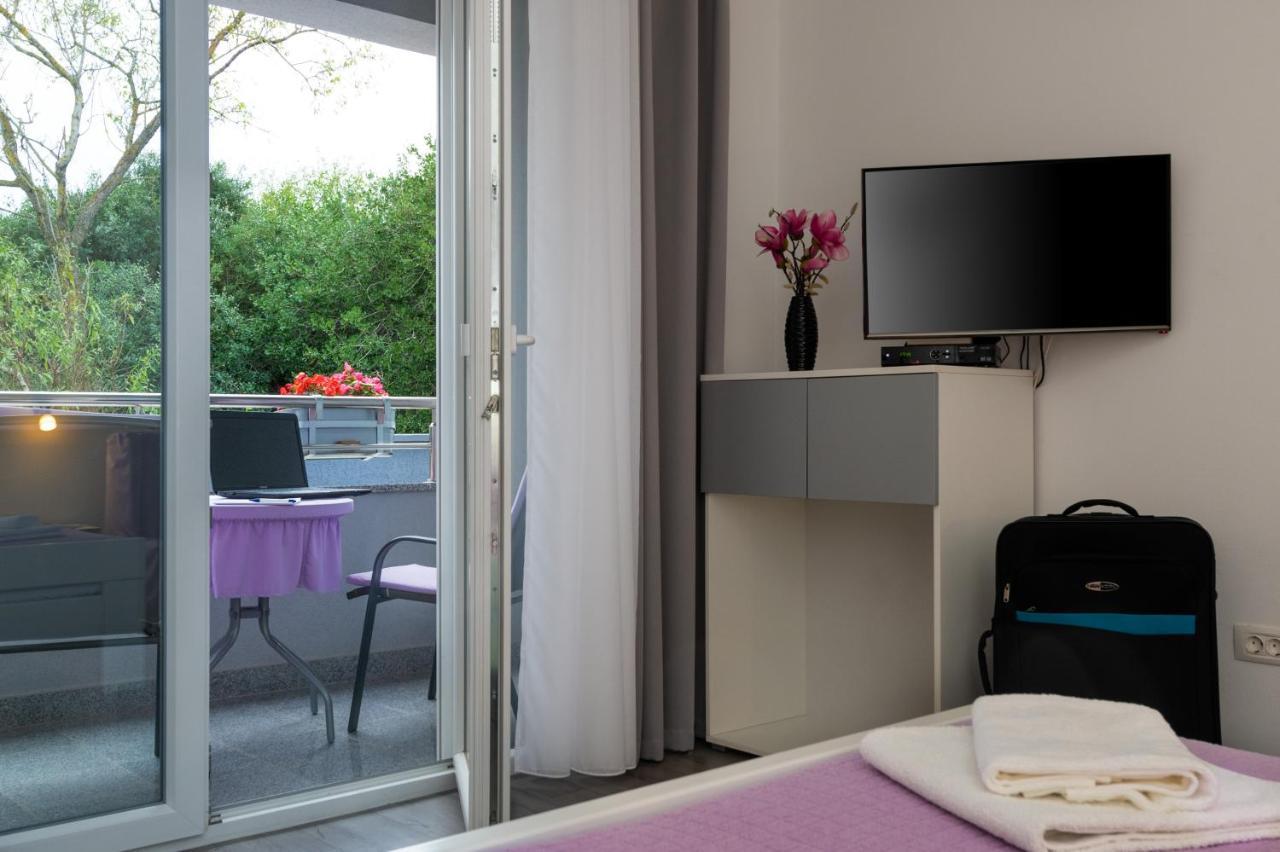 Apartments Greta & Ivona Pula Ngoại thất bức ảnh