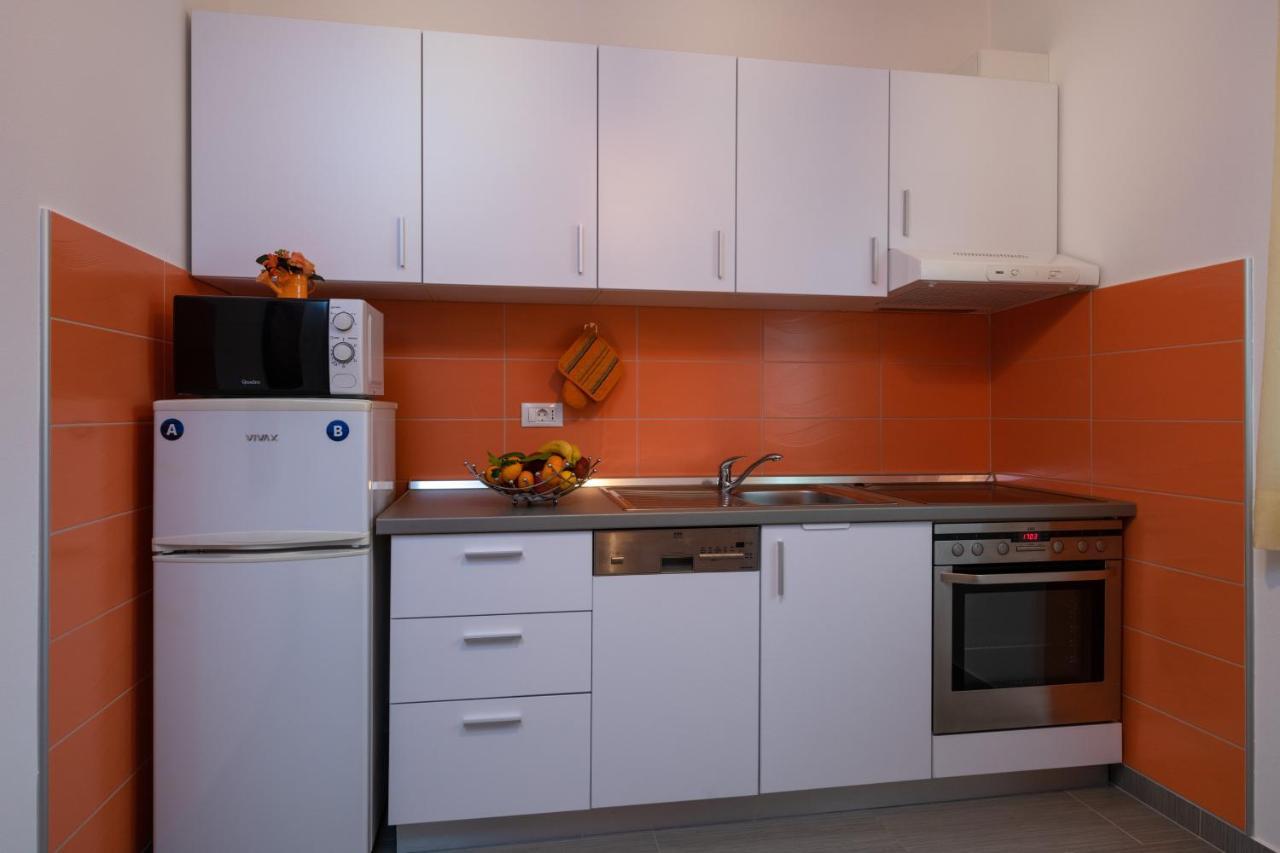 Apartments Greta & Ivona Pula Ngoại thất bức ảnh