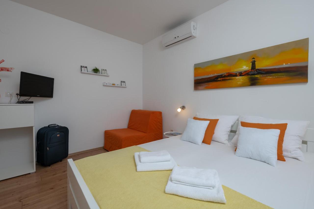 Apartments Greta & Ivona Pula Ngoại thất bức ảnh