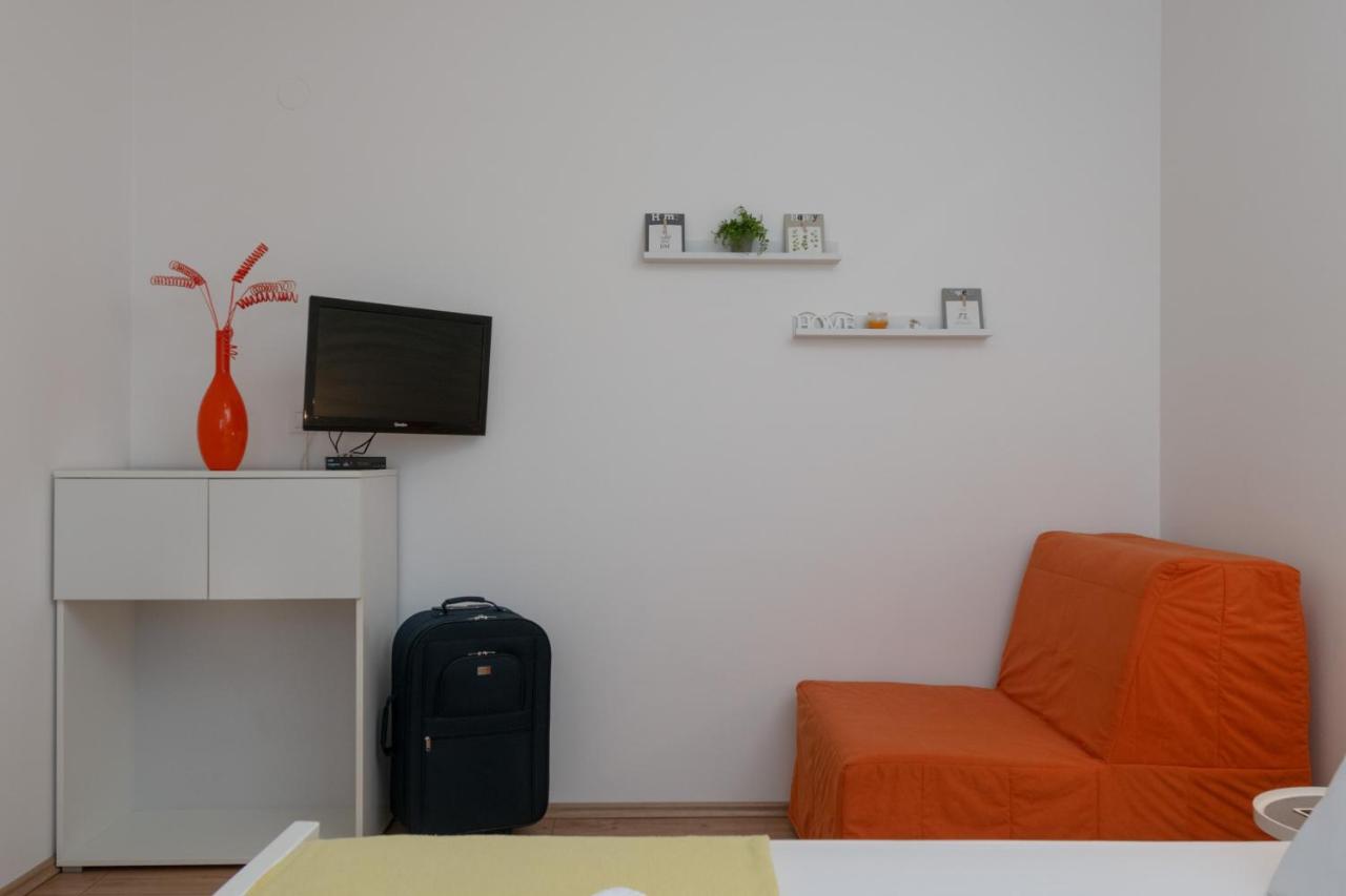 Apartments Greta & Ivona Pula Ngoại thất bức ảnh