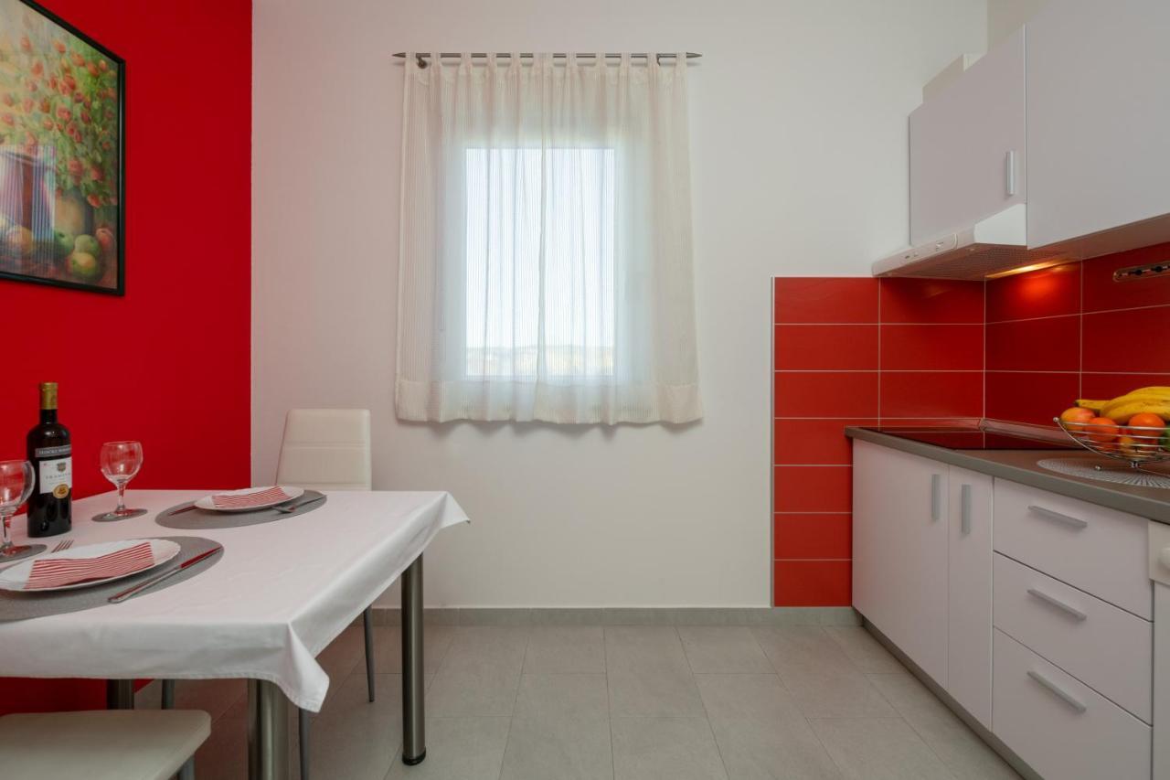 Apartments Greta & Ivona Pula Ngoại thất bức ảnh