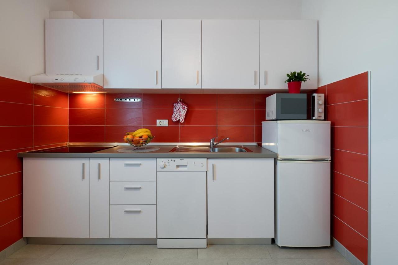 Apartments Greta & Ivona Pula Ngoại thất bức ảnh
