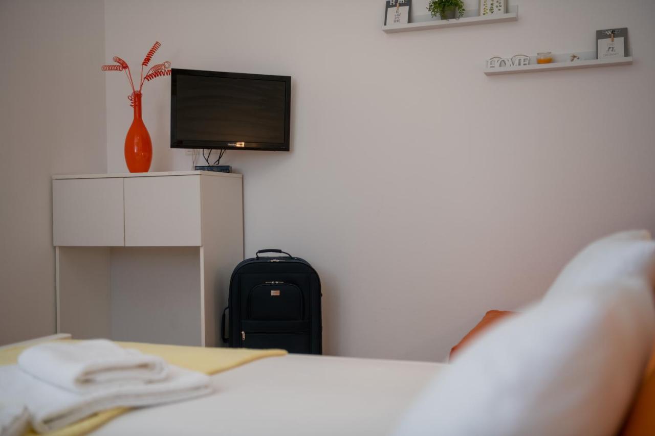 Apartments Greta & Ivona Pula Ngoại thất bức ảnh